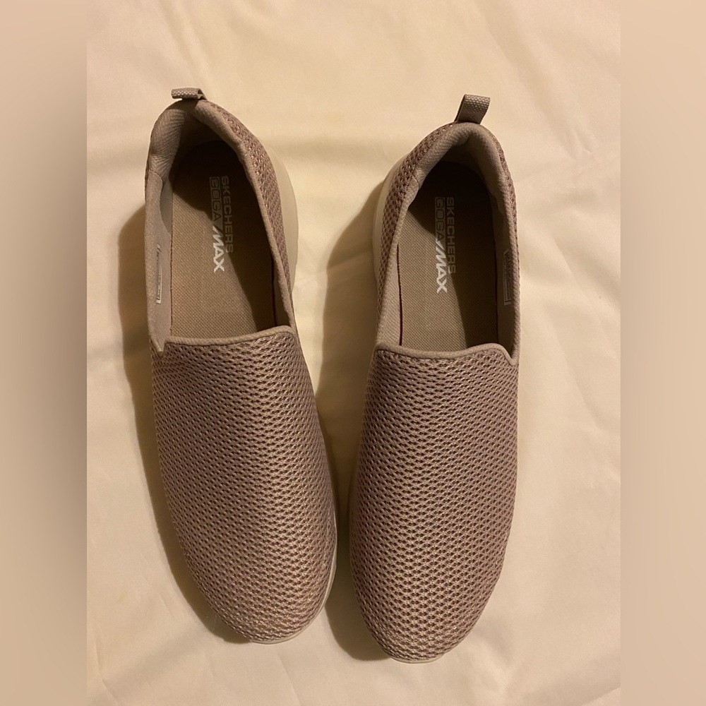 Skechers size 12 narrow